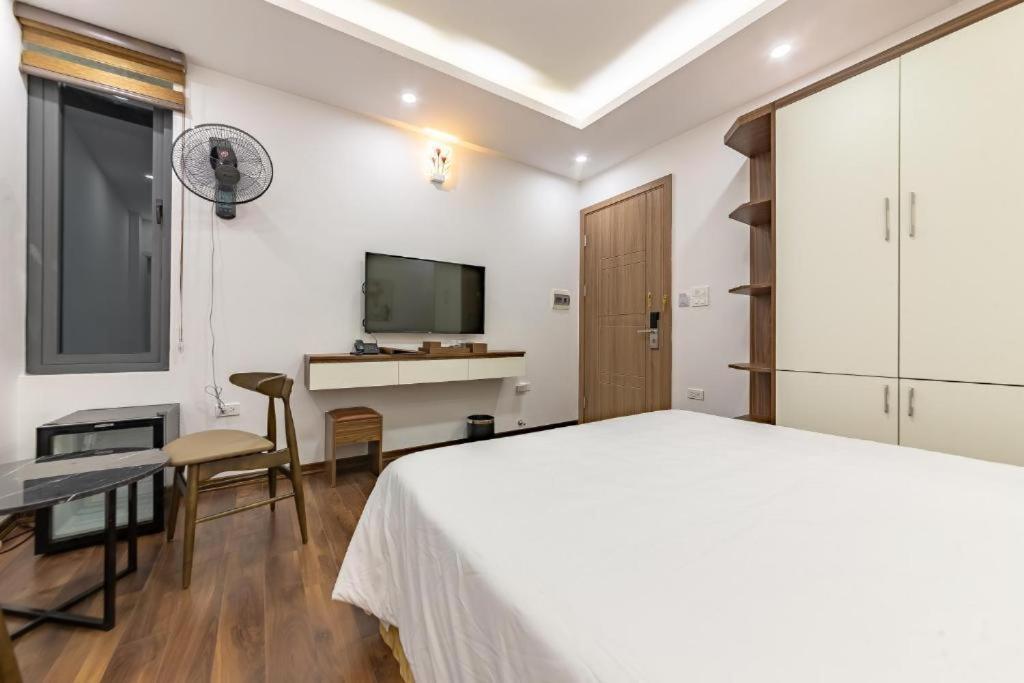 Everest Hotel Hanoi Bagian luar foto