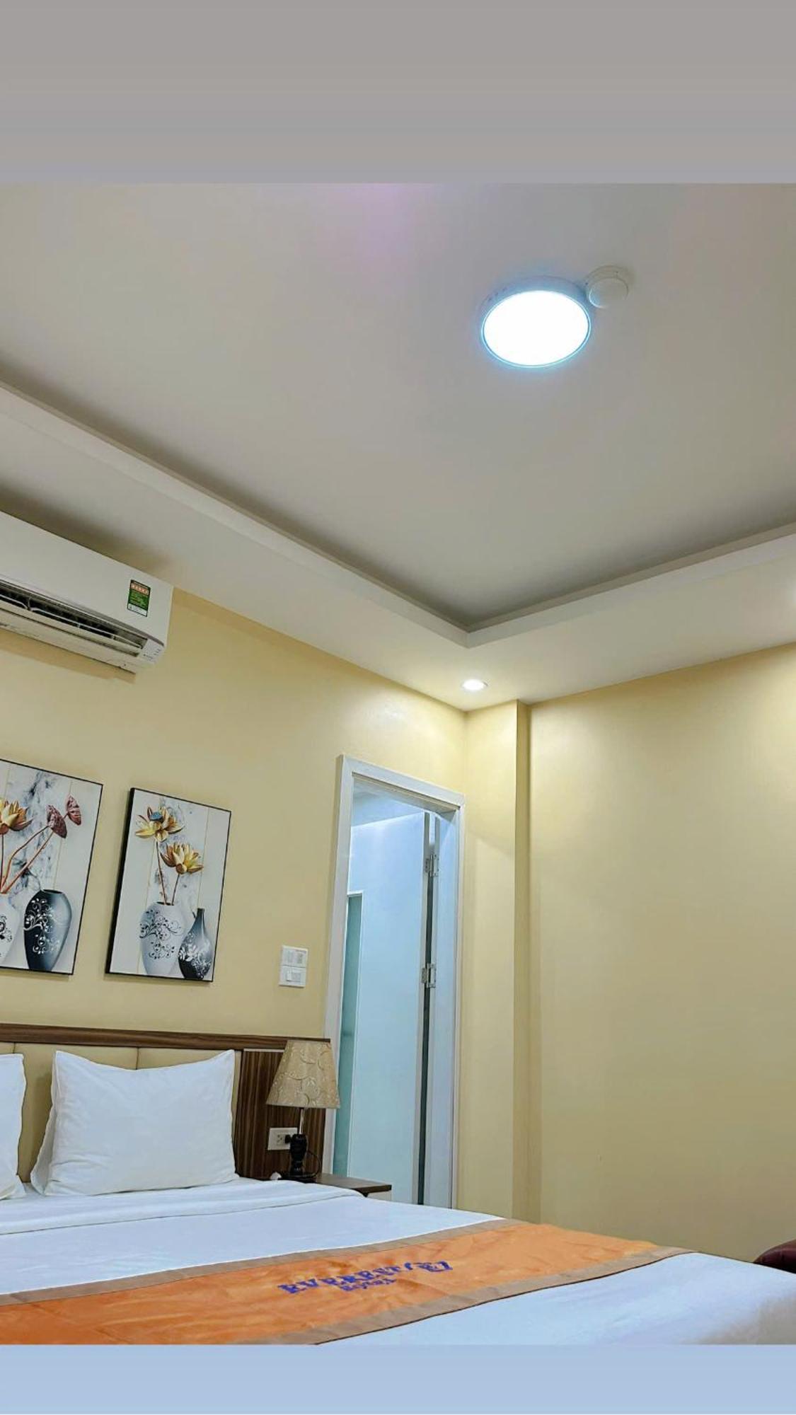 Everest Hotel Hanoi Bagian luar foto