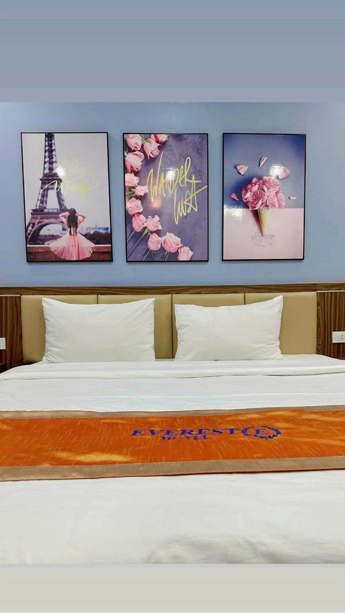 Everest Hotel Hanoi Bagian luar foto