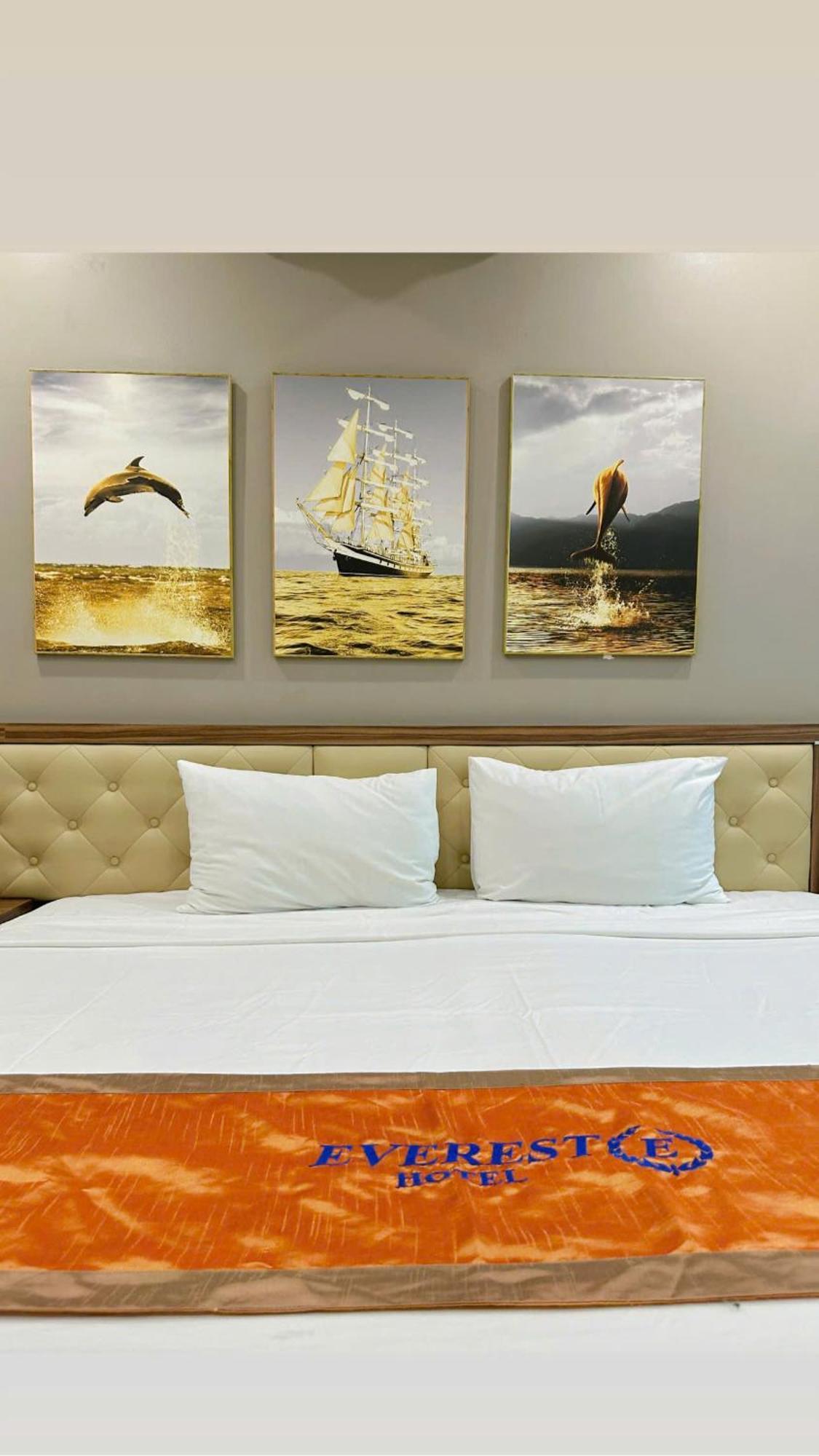 Everest Hotel Hanoi Bagian luar foto