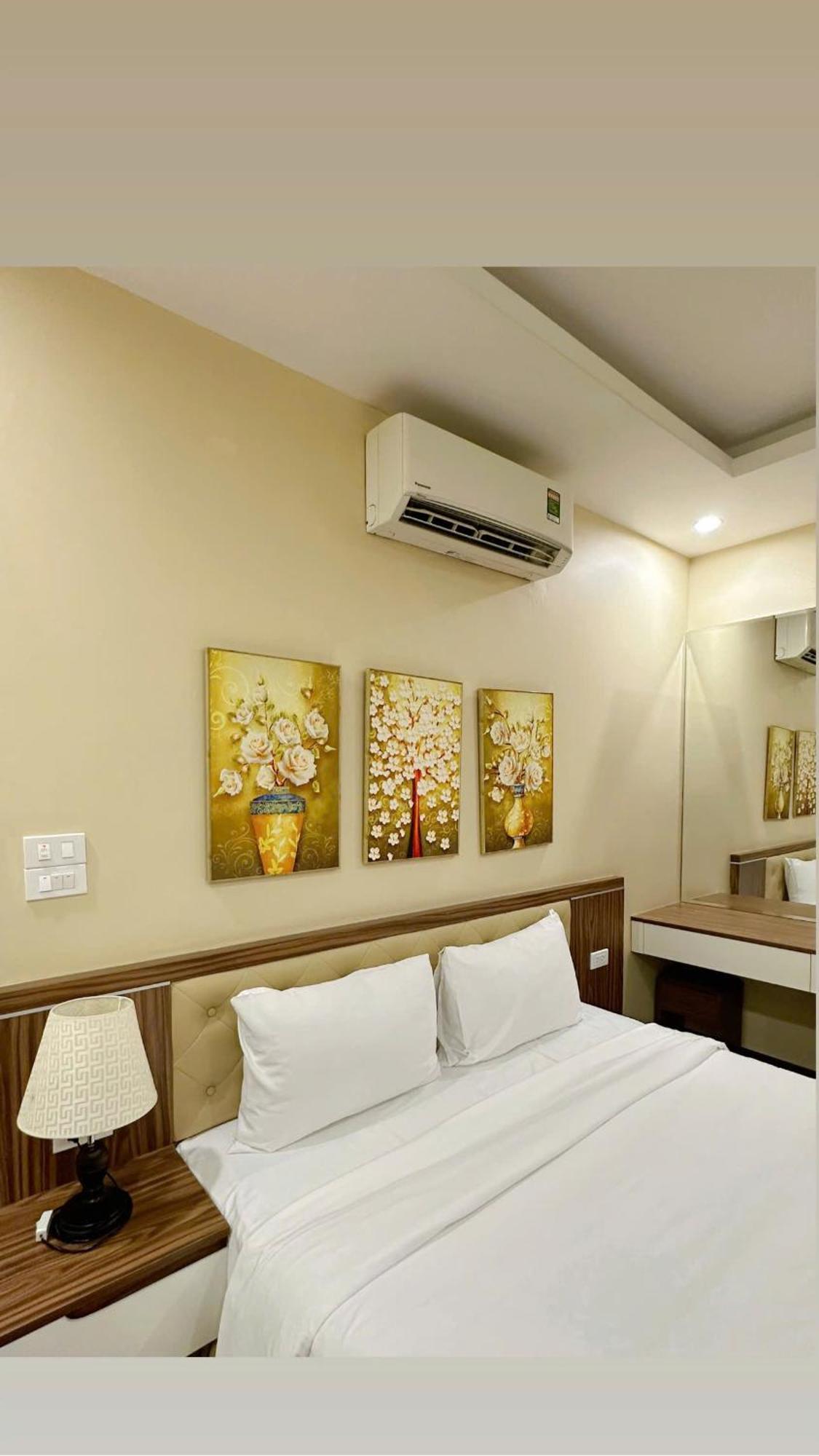 Everest Hotel Hanoi Bagian luar foto