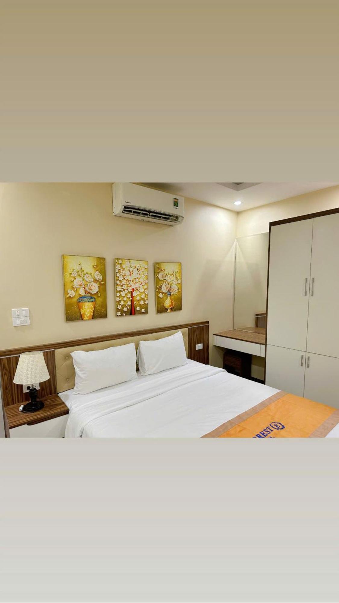 Everest Hotel Hanoi Bagian luar foto