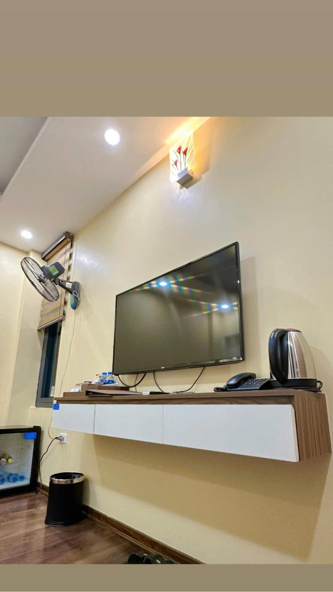 Everest Hotel Hanoi Bagian luar foto