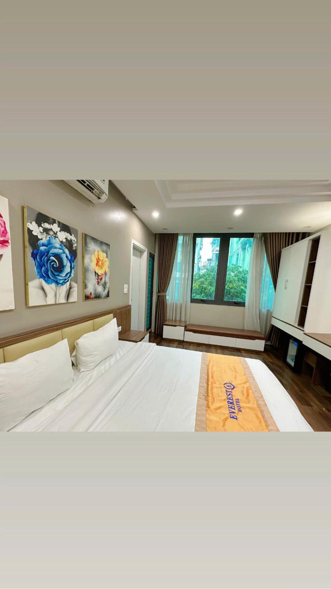 Everest Hotel Hanoi Bagian luar foto
