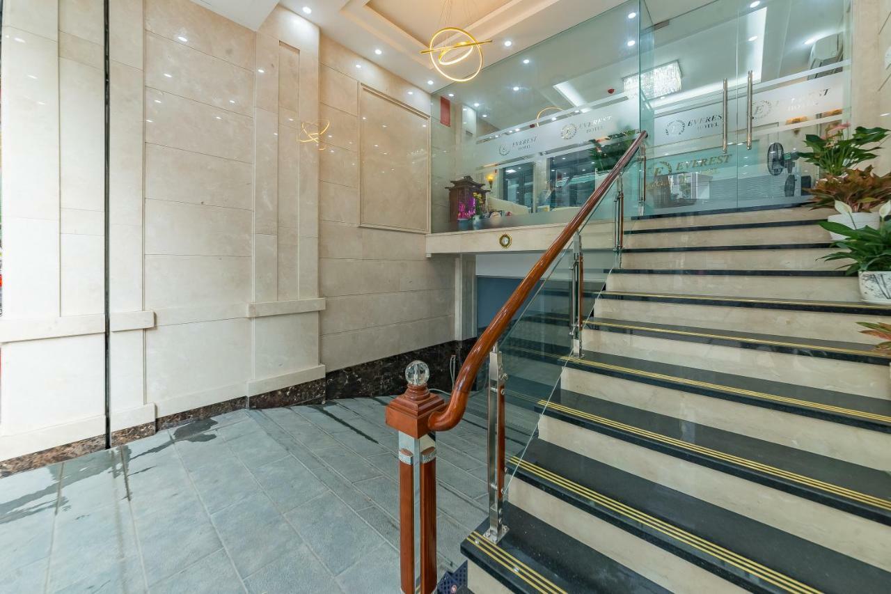 Everest Hotel Hanoi Bagian luar foto