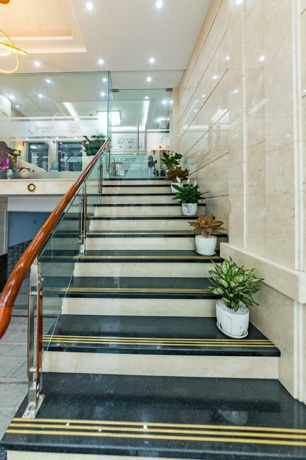 Everest Hotel Hanoi Bagian luar foto